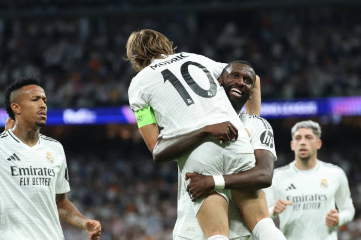 Real đã giành 3 điểm đầu tiên tại Champions League 2024/25.